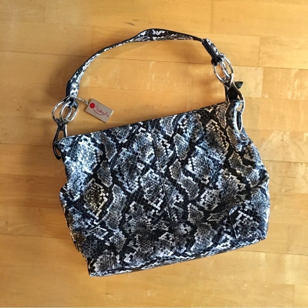 Penelope Ann Shoulder Bag Black Gray White Silver Faux Leather Snakeskin